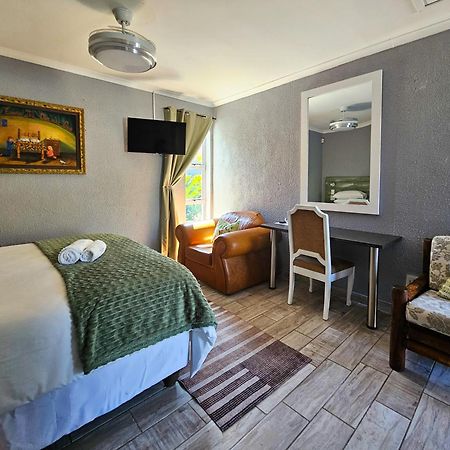 Northern Vine Guesthouse B&B Self-Catering Brackenfell Kültér fotó