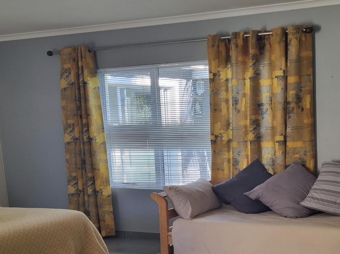Northern Vine Guesthouse B&B Self-Catering Brackenfell Szoba fotó